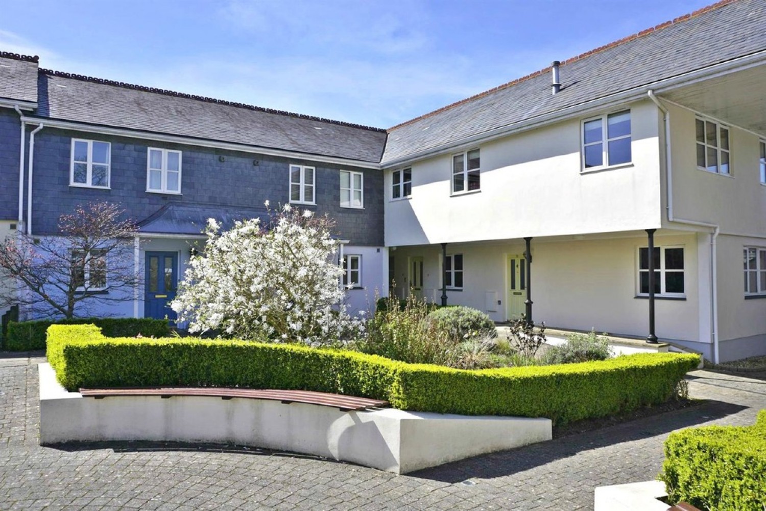 2 bedroom Flat for Sale The Walled Garden