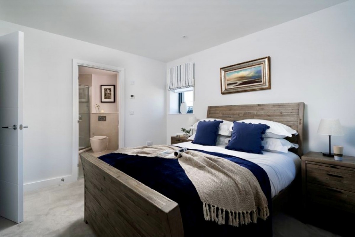 Cliff Road , Falmouth