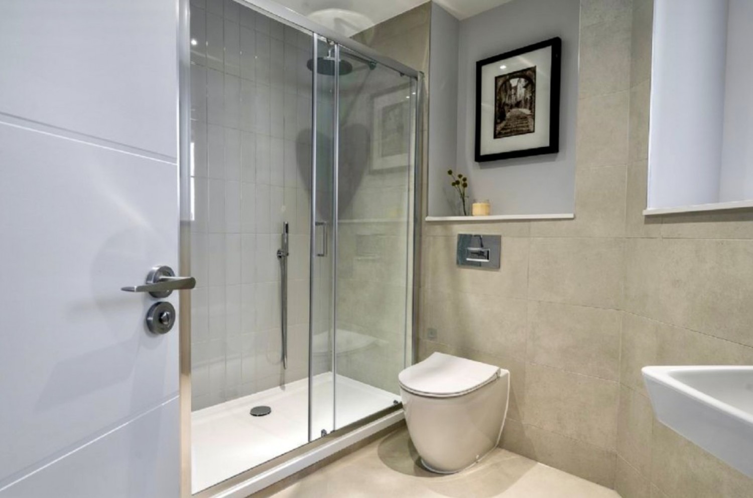 3 bedroom Flat for Letting Cliff Road , Falmouth