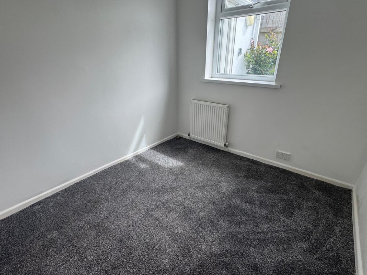 2 bedroom Bungalow for Letting Housel Bay Road, Lizard