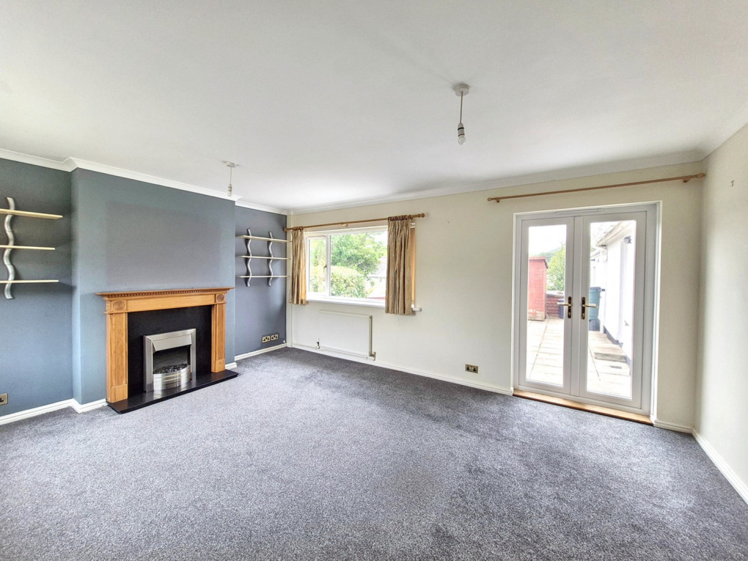 4 bedroom Bungalow for Sale Park Crescent