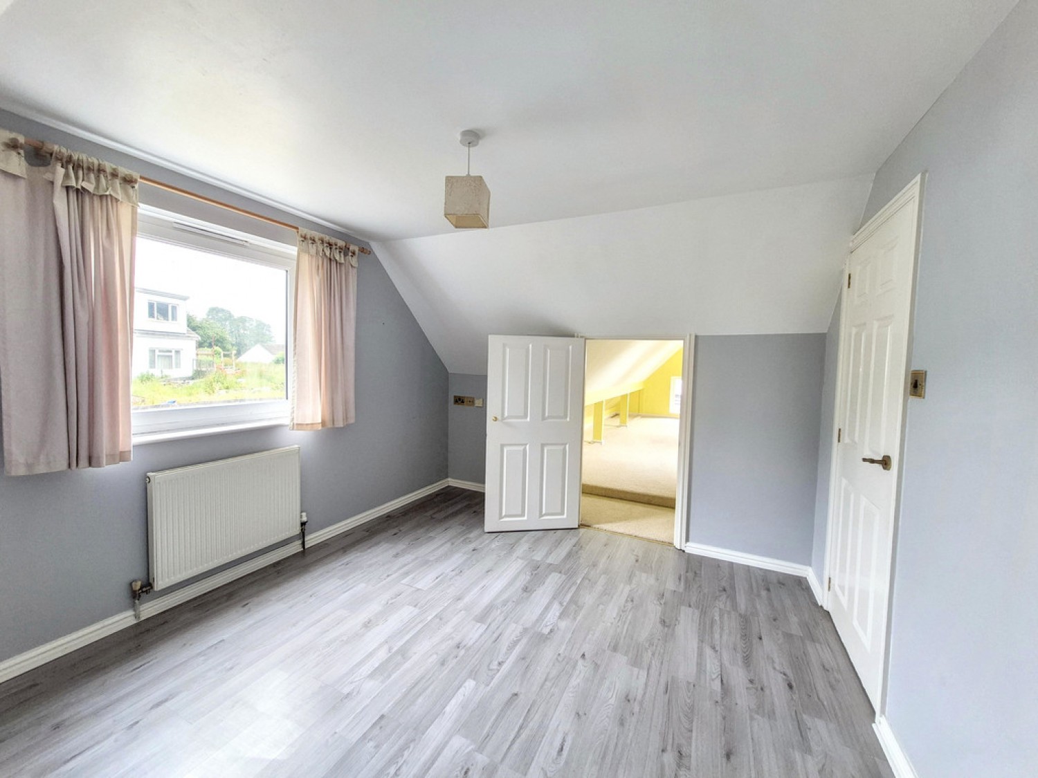 4 bedroom Bungalow for Sale Park Crescent