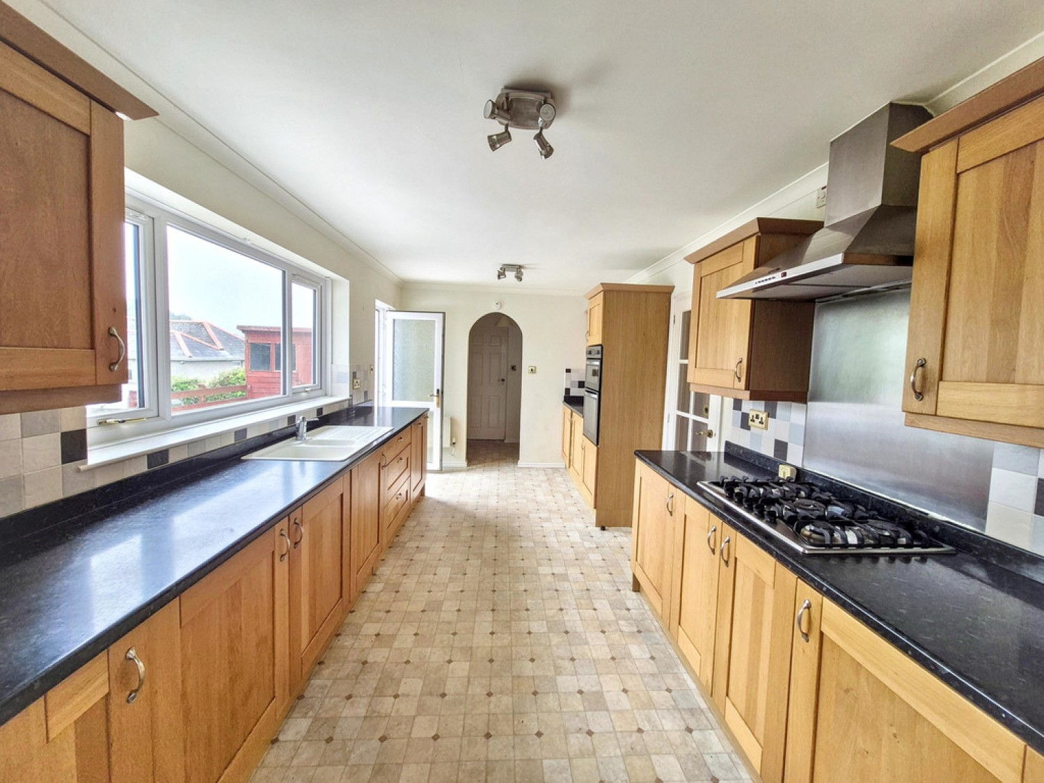 4 bedroom Bungalow for Sale Park Crescent