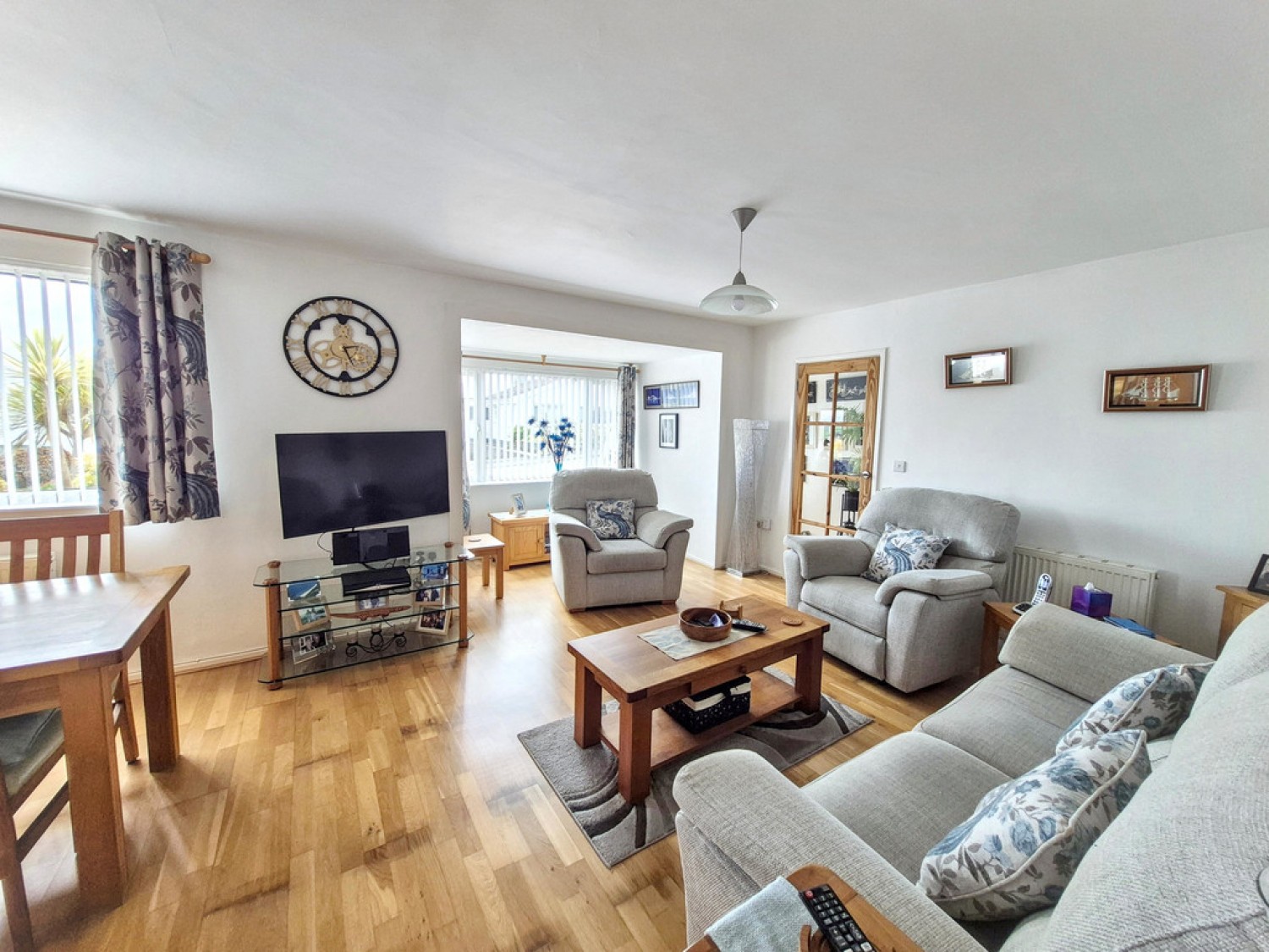 3 bedroom Bungalow for Sale Cunningham Park