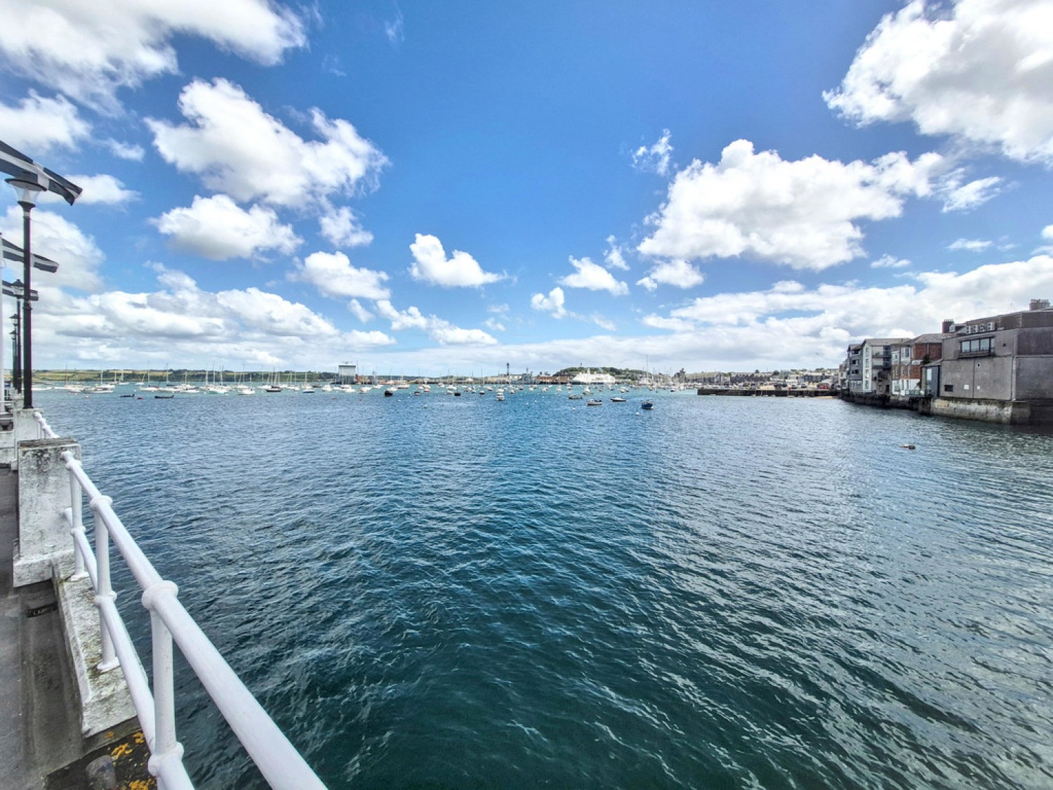 1 bedroom Flat for Sale Prince Of Wales Pier, Falmouth, Cornwall
