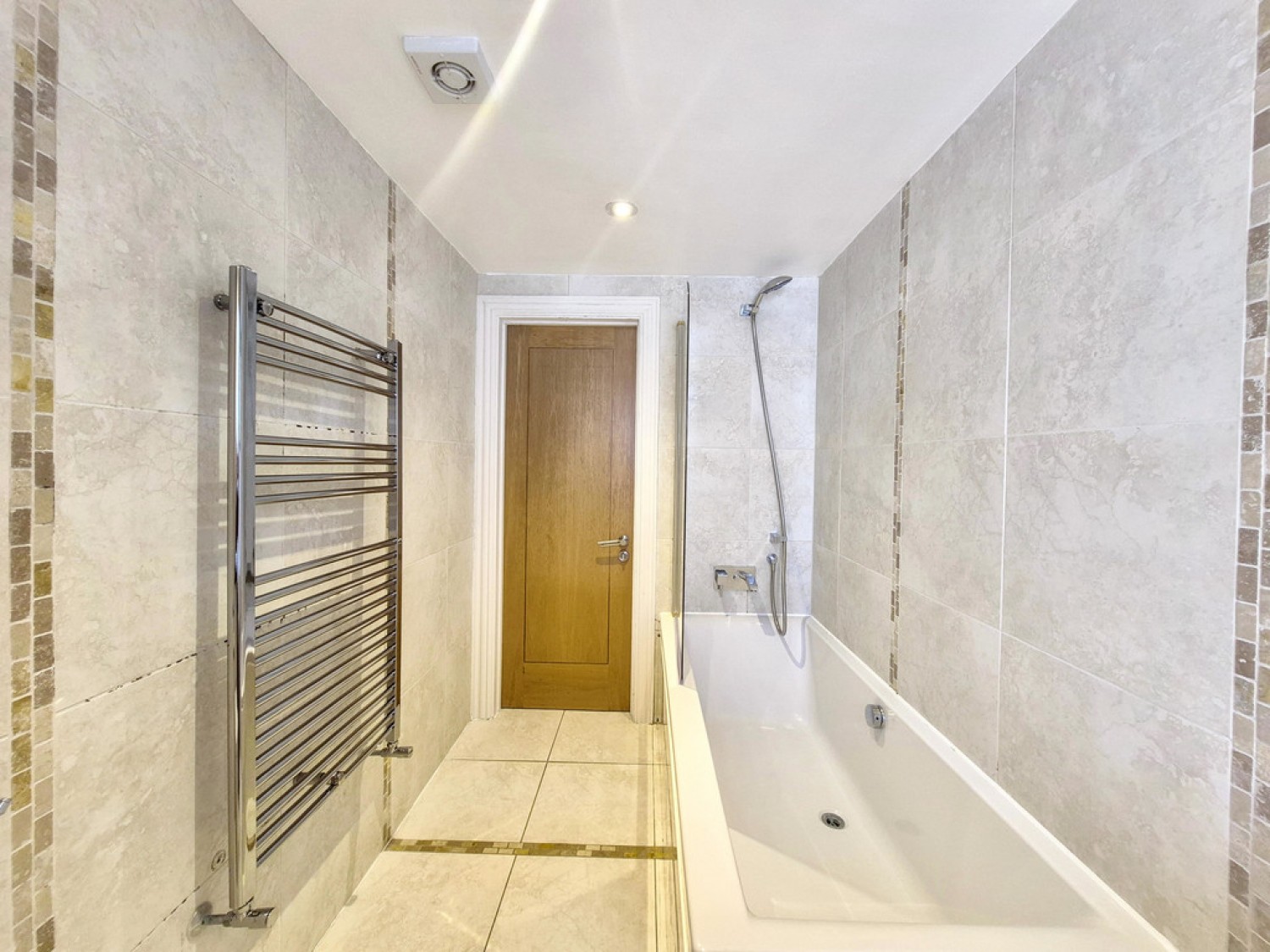 2 bedroom Flat for Sale The Willows, Church Street