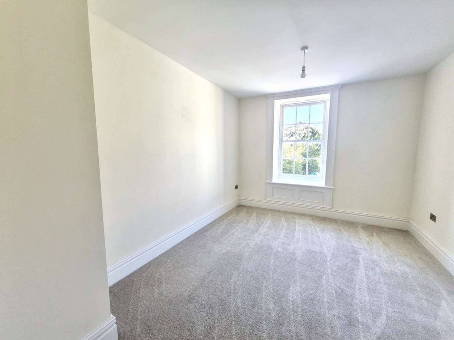 2 bedroom Flat for Sale The Willows, Church Street