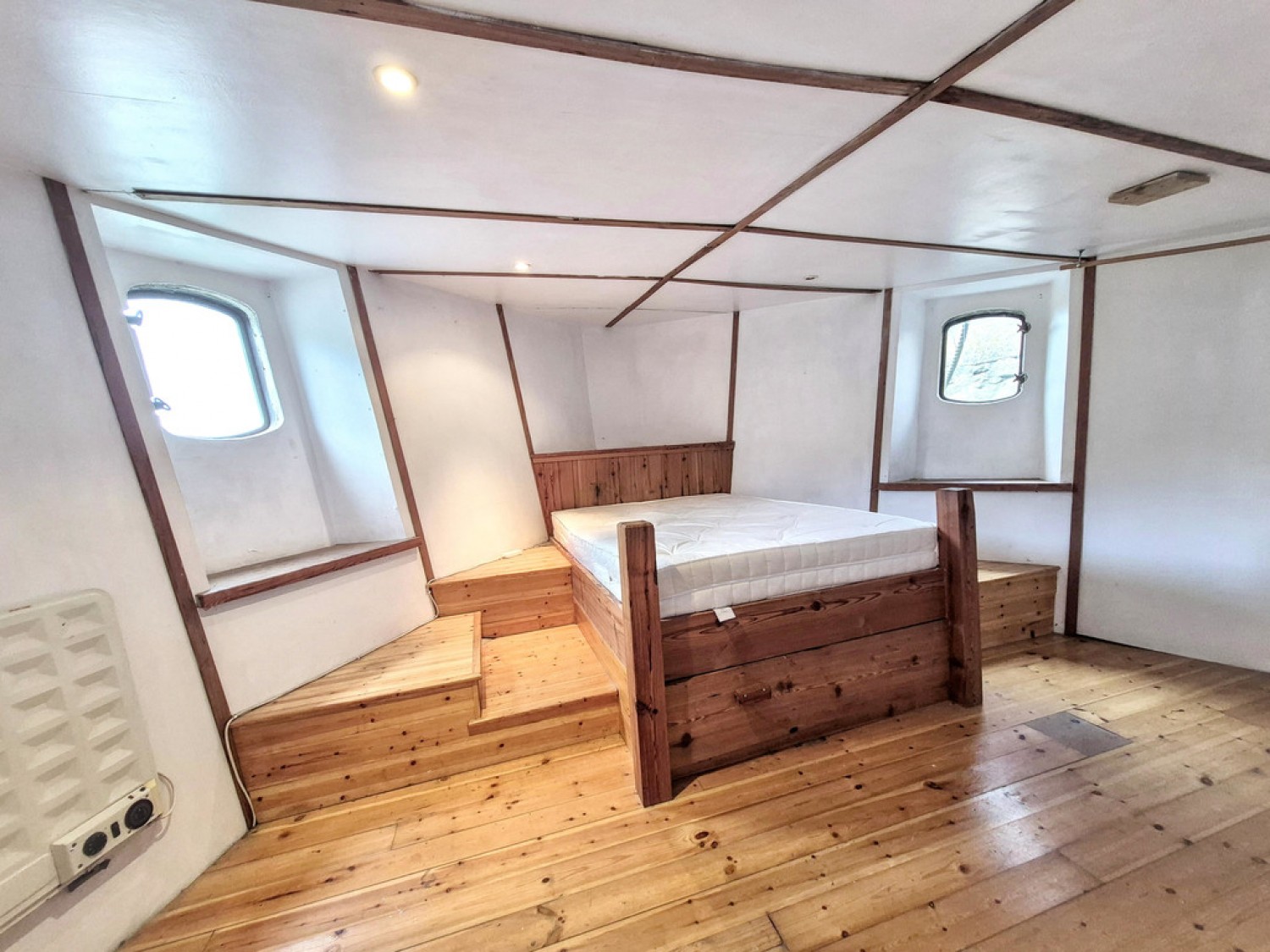 5 bedroom House for Sale Jubilee Wharf