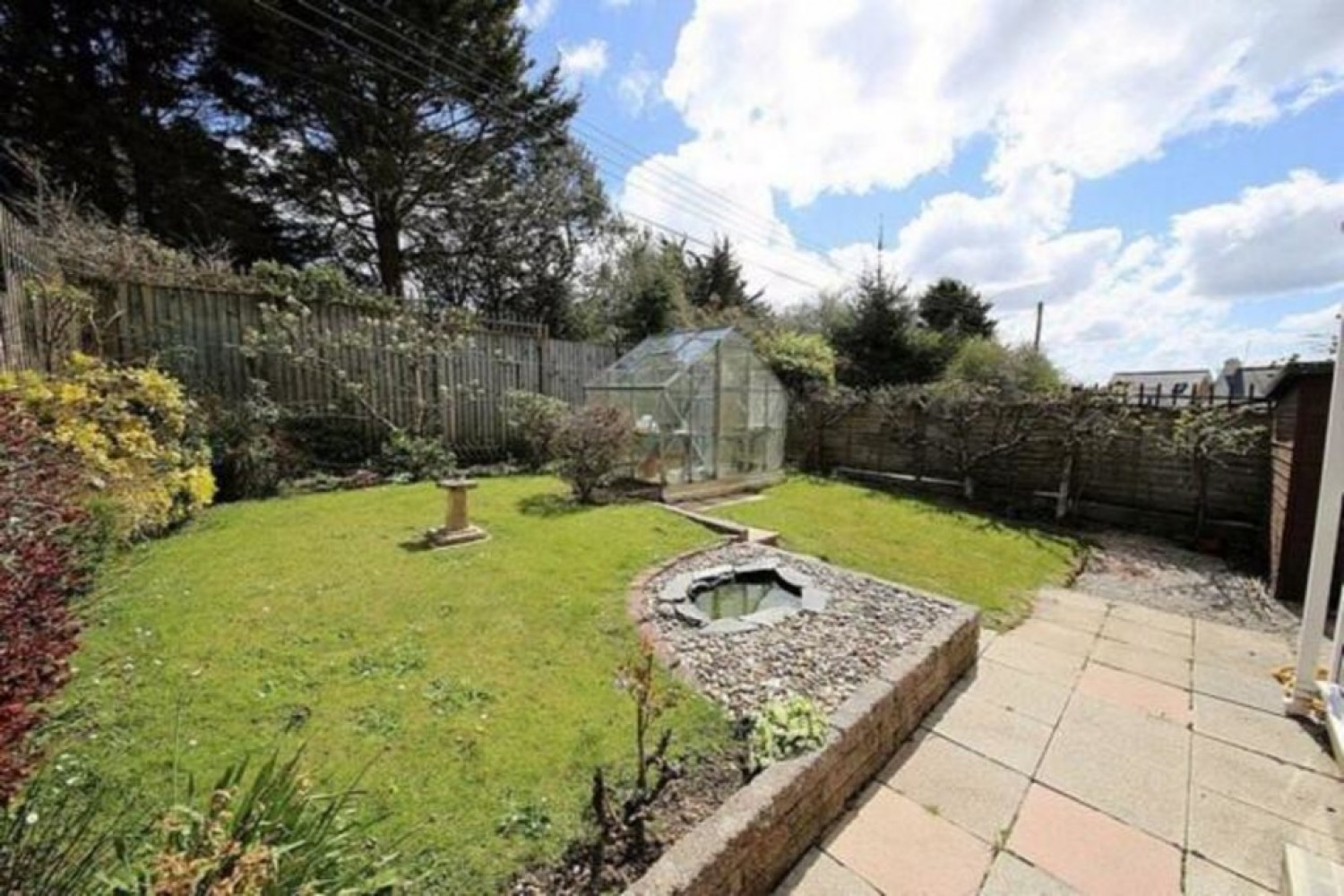 2 bedroom Bungalow for Sale Davey's Close