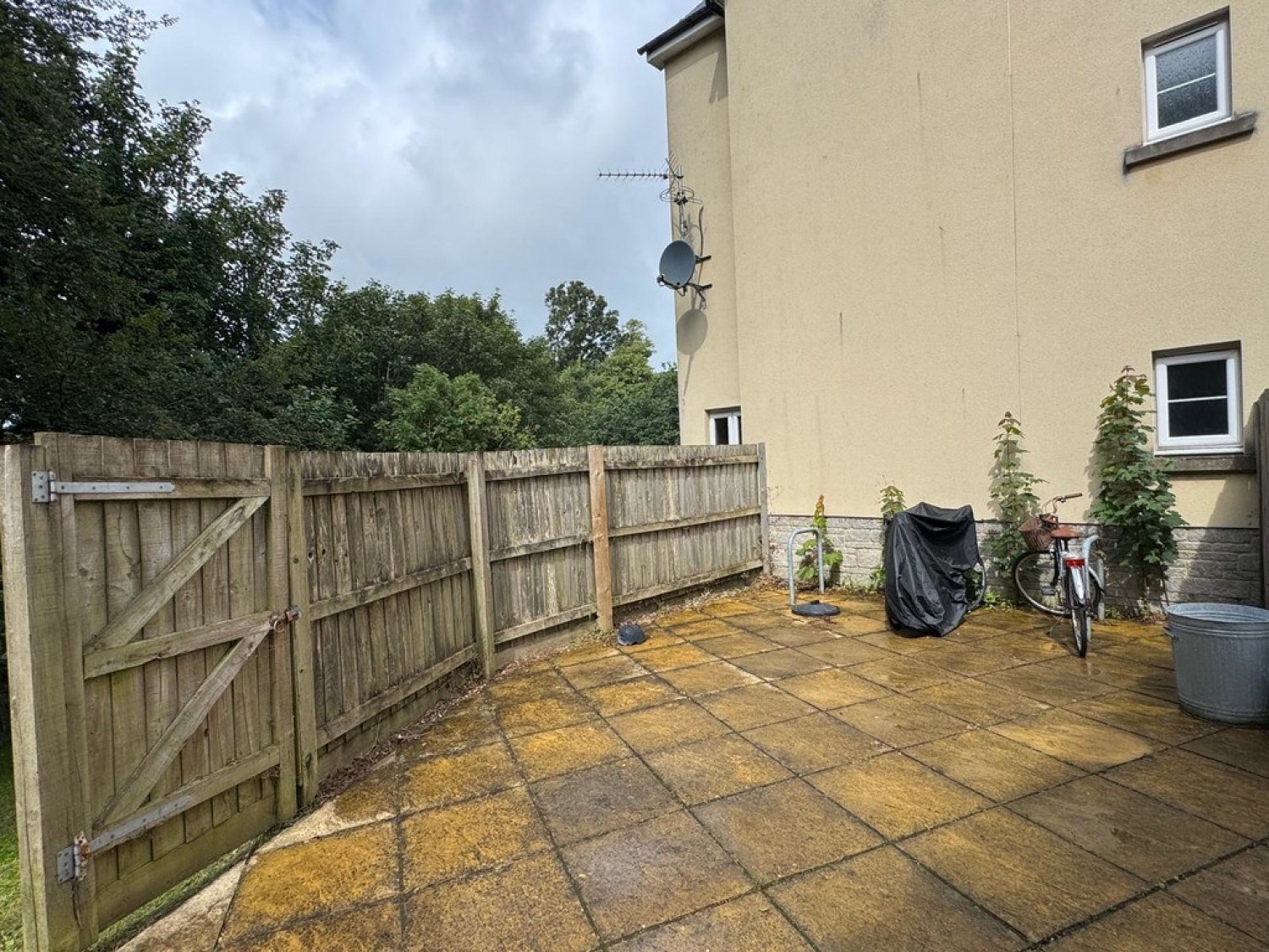 2 bedroom Flat for Letting Trelowen Drive, Penryn