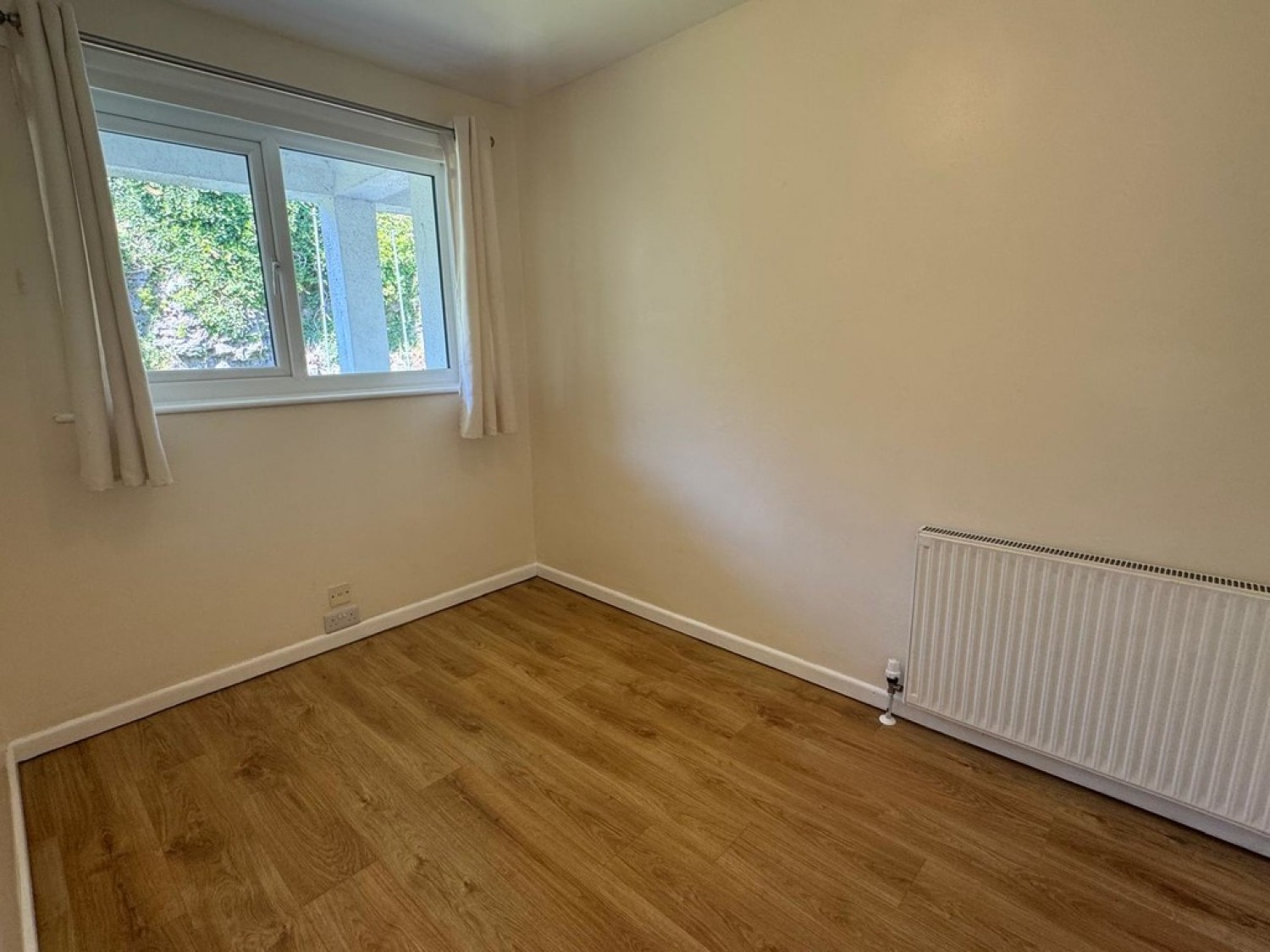 2 bedroom Flat for Letting Cliff Court, Falmouth