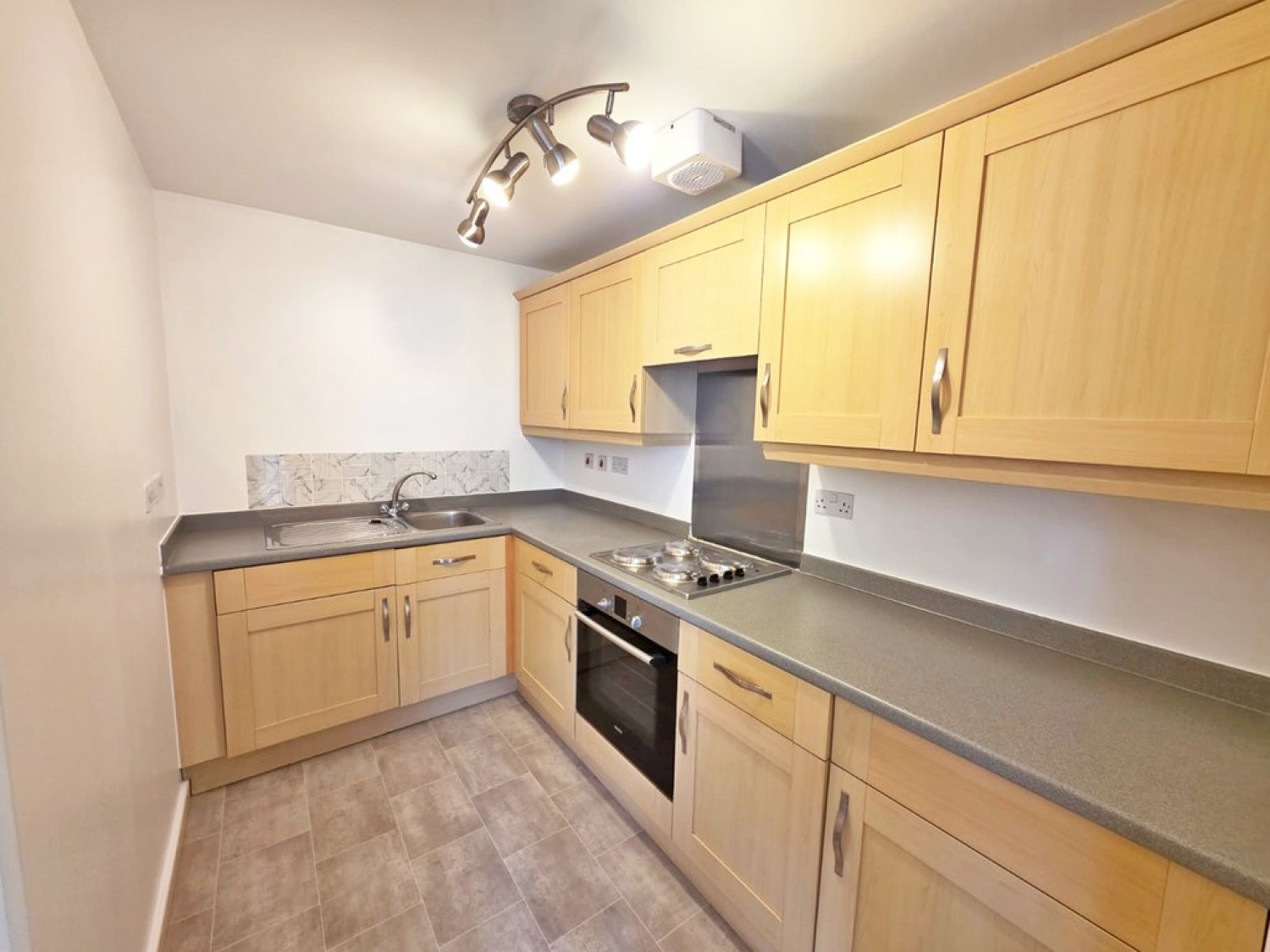 2 bedroom Flat for Letting College Fields, Cronton Lane, Widnes