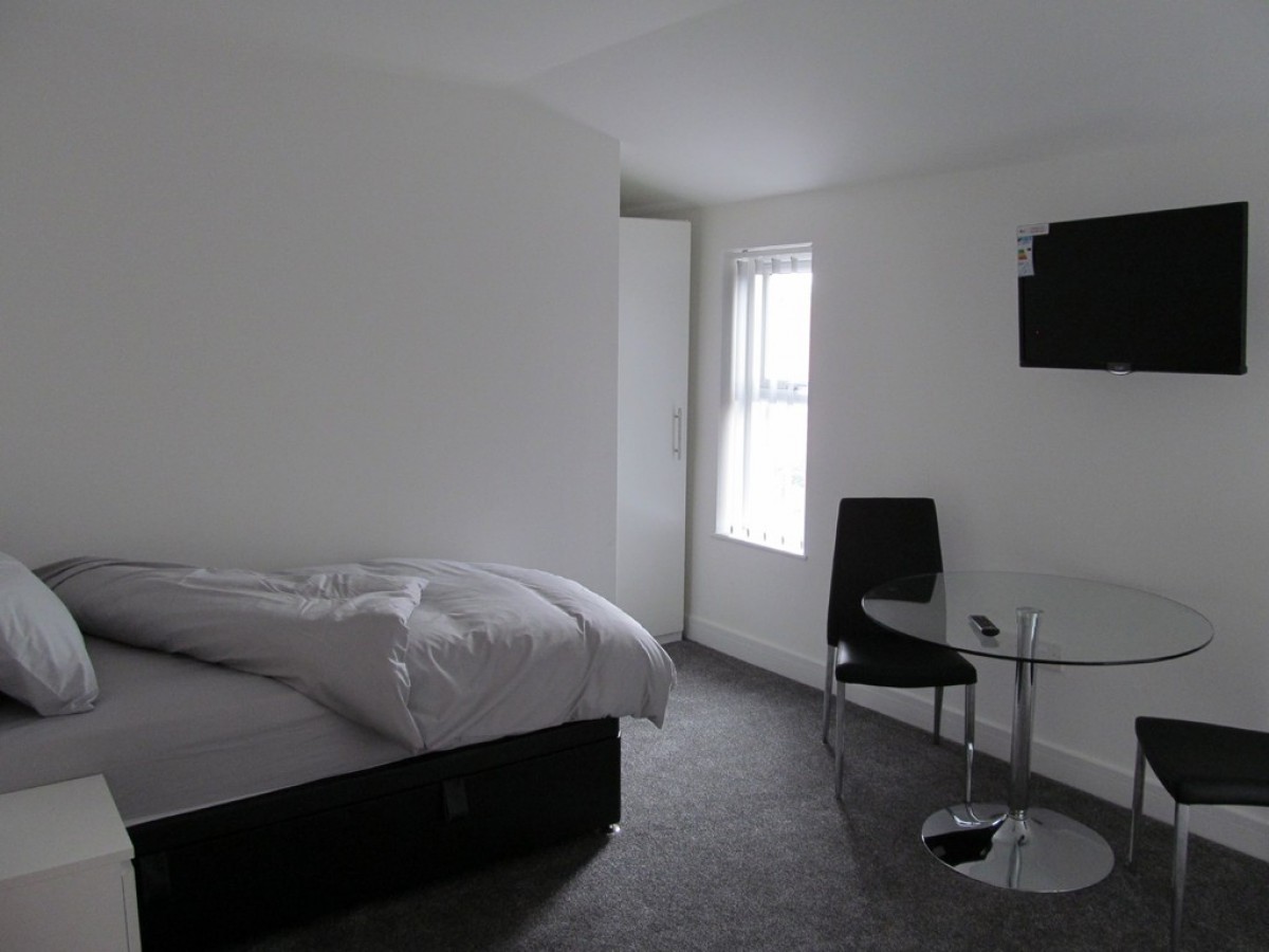 Studio, Victoria Road, Widnes