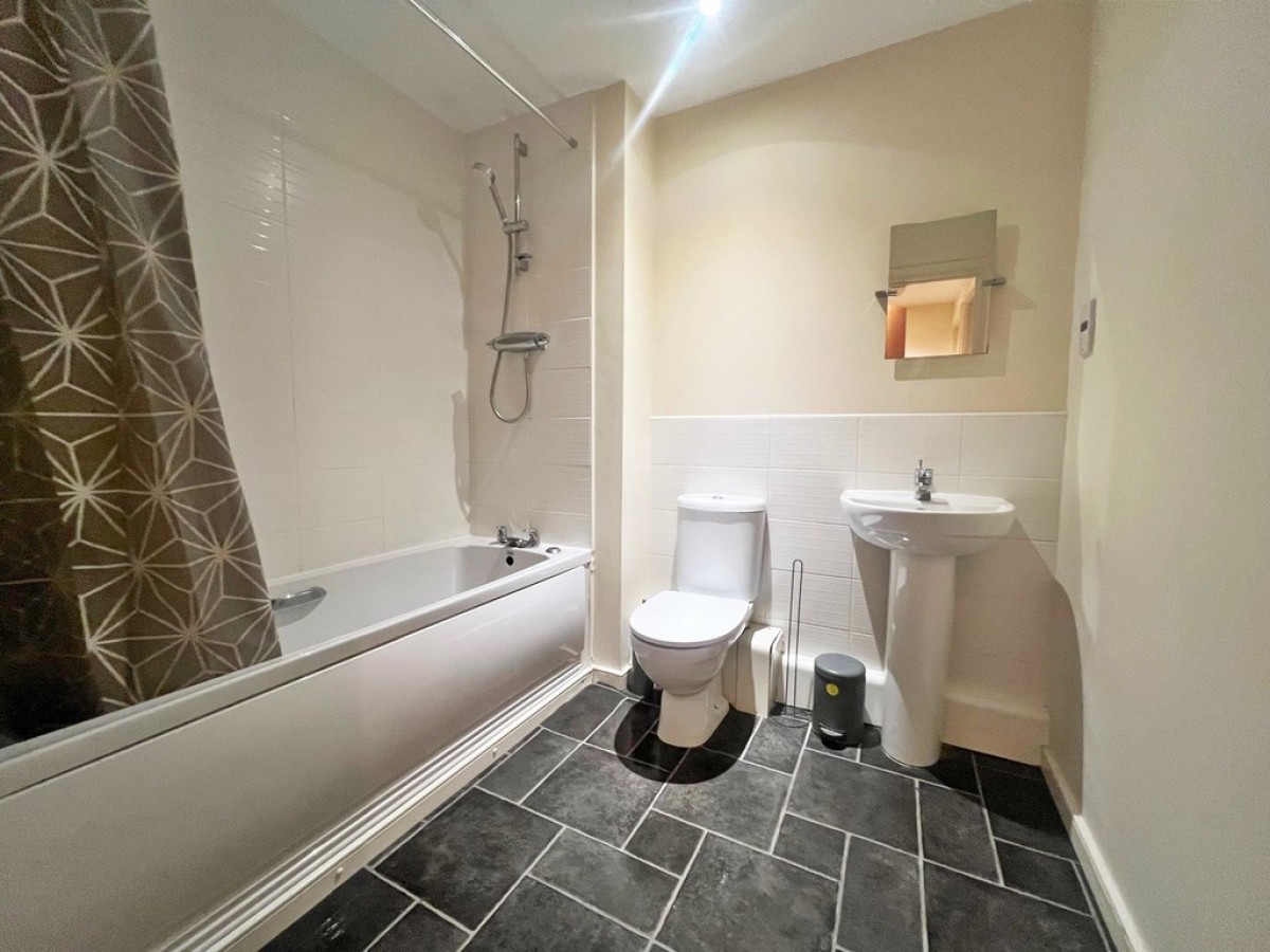 The Deck, Lock 6, Mersey Road, Runcorn