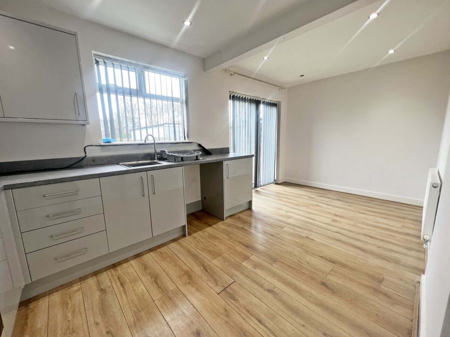 3 bedroom House for Letting Montgomery Road, Widnes, Cheshire