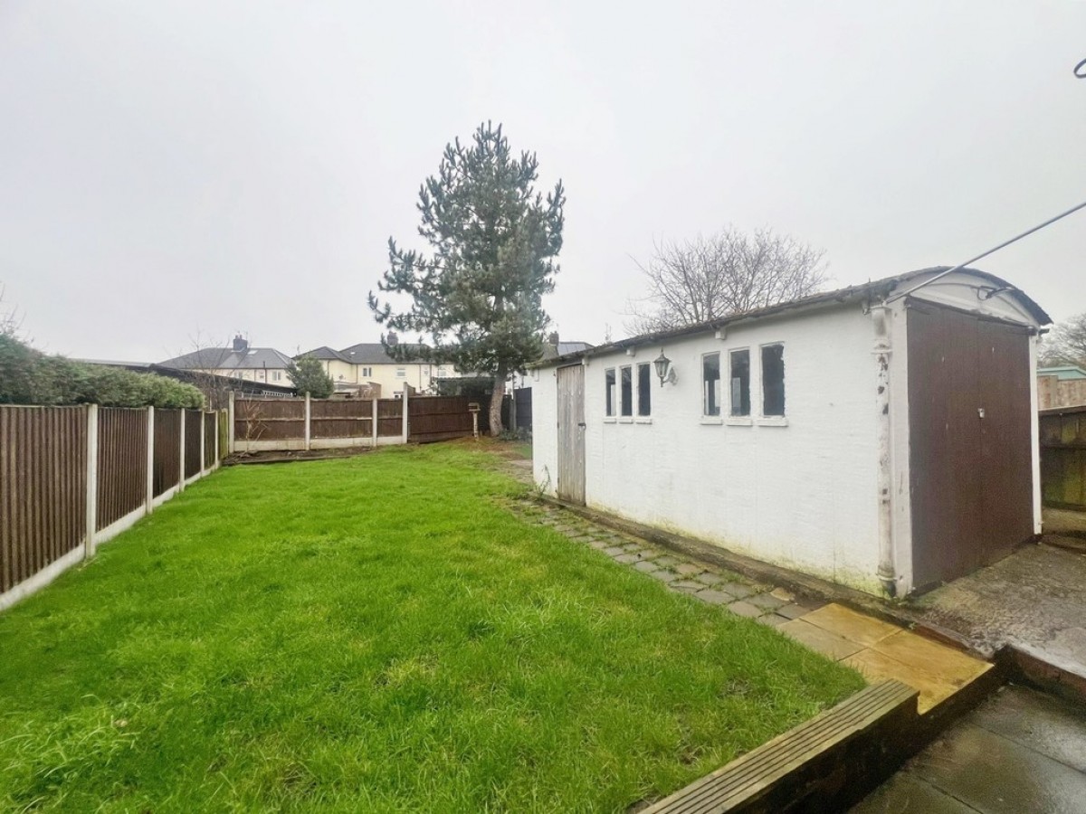 Latham Avenue, Helsby