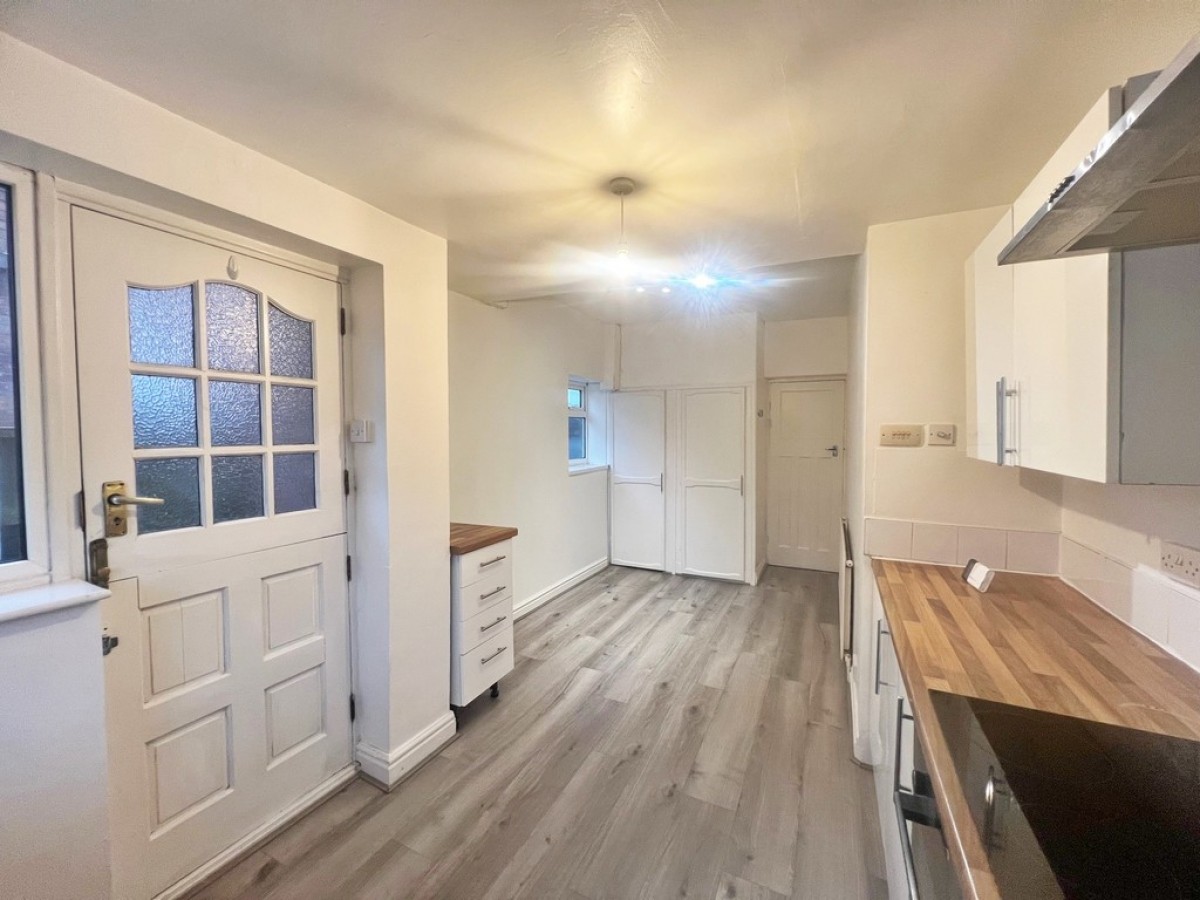 Latham Avenue, Helsby