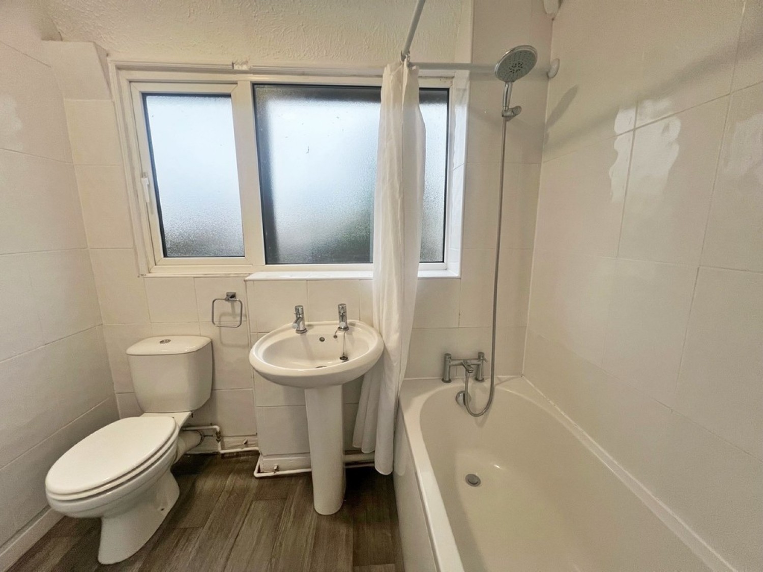 Latham Avenue, Helsby