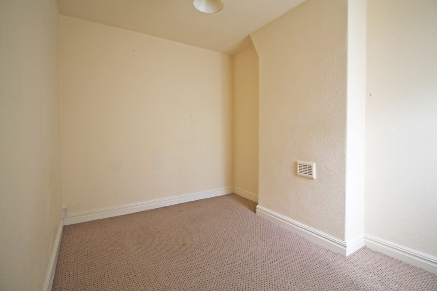 3 bedroom House for Letting Park Road, Widnes