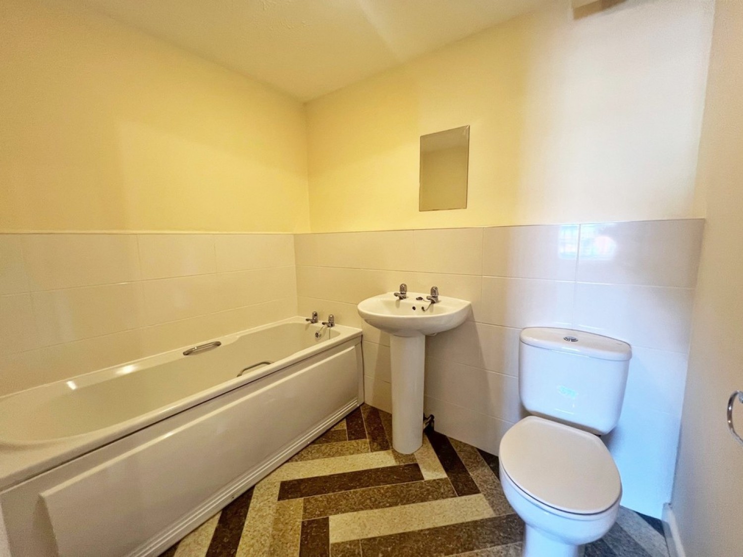 2 bedroom Flat for Letting Ampleforth House, Dial Street, Warrington