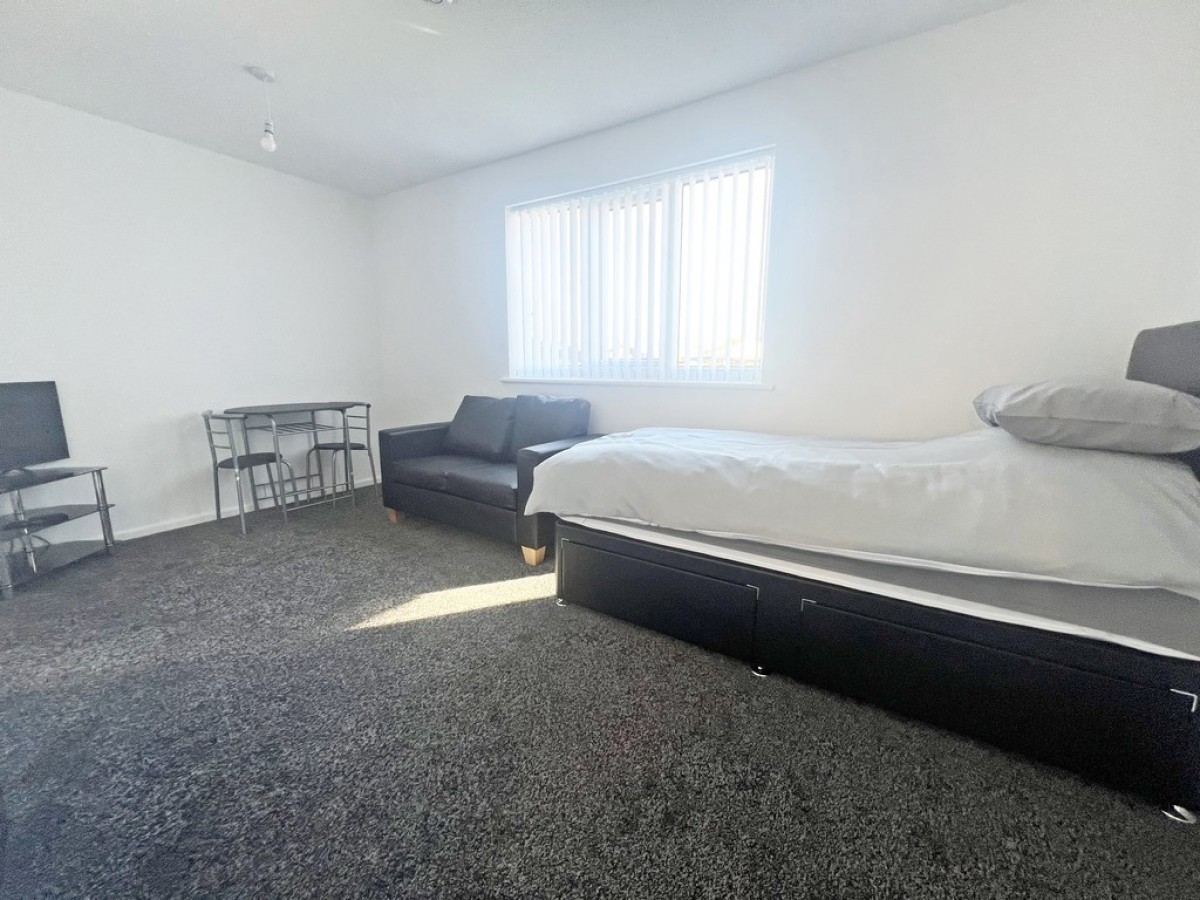 Ravenfield Drive, Hough Green, Widnes
