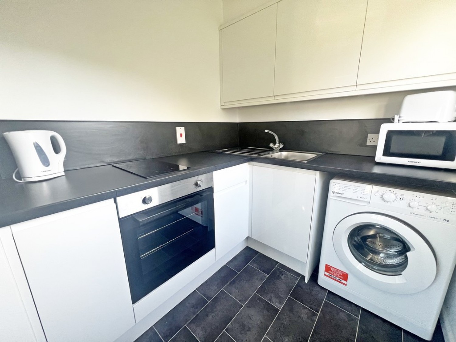 1 bedroom Flat for Letting Ravenfield Drive, Hough Green, Widnes