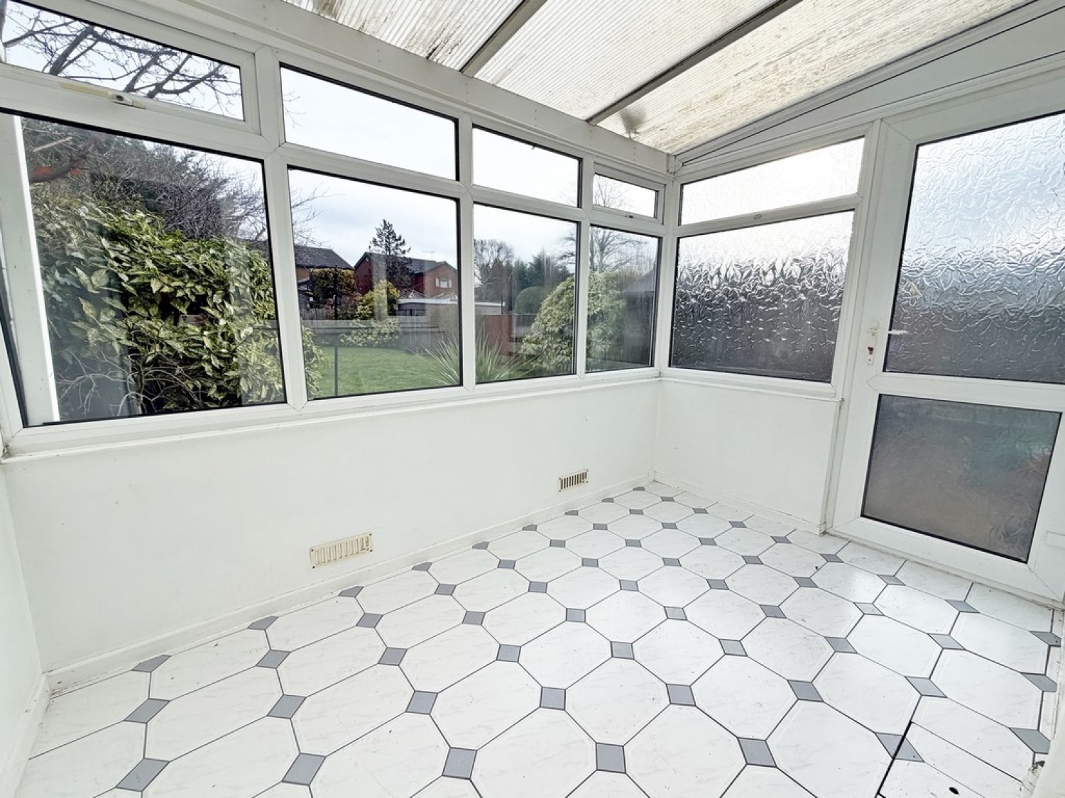 2 bedroom Bungalow for Letting Wheatfield Road, Cronton, Widnes