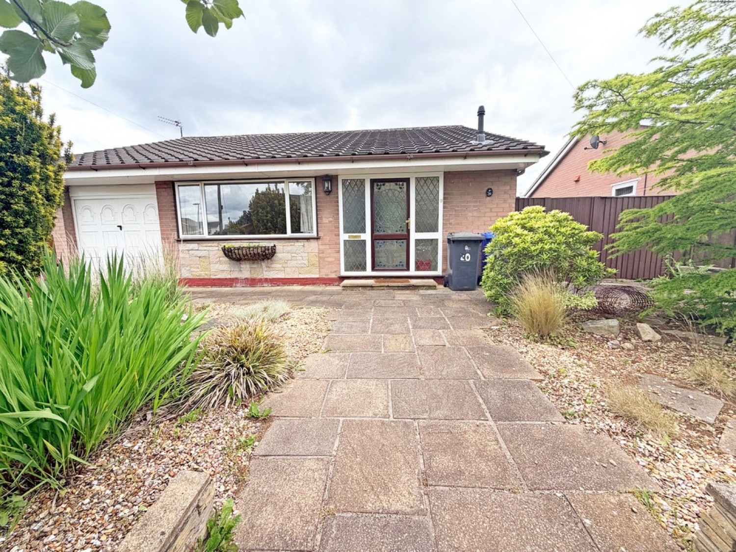 2 bedroom Bungalow for Sale Birkdale Road, Widnes