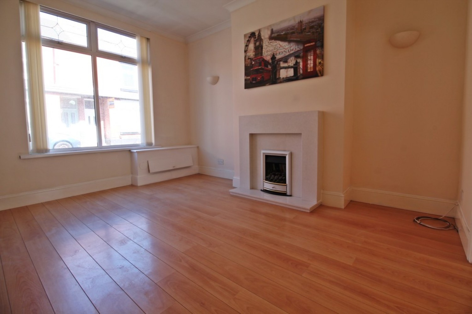 3 bedroom House for Sale Park Road, Widnes
