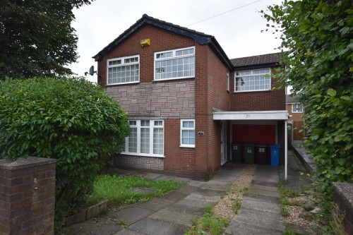 Bay Tree Avenue, Chadderton