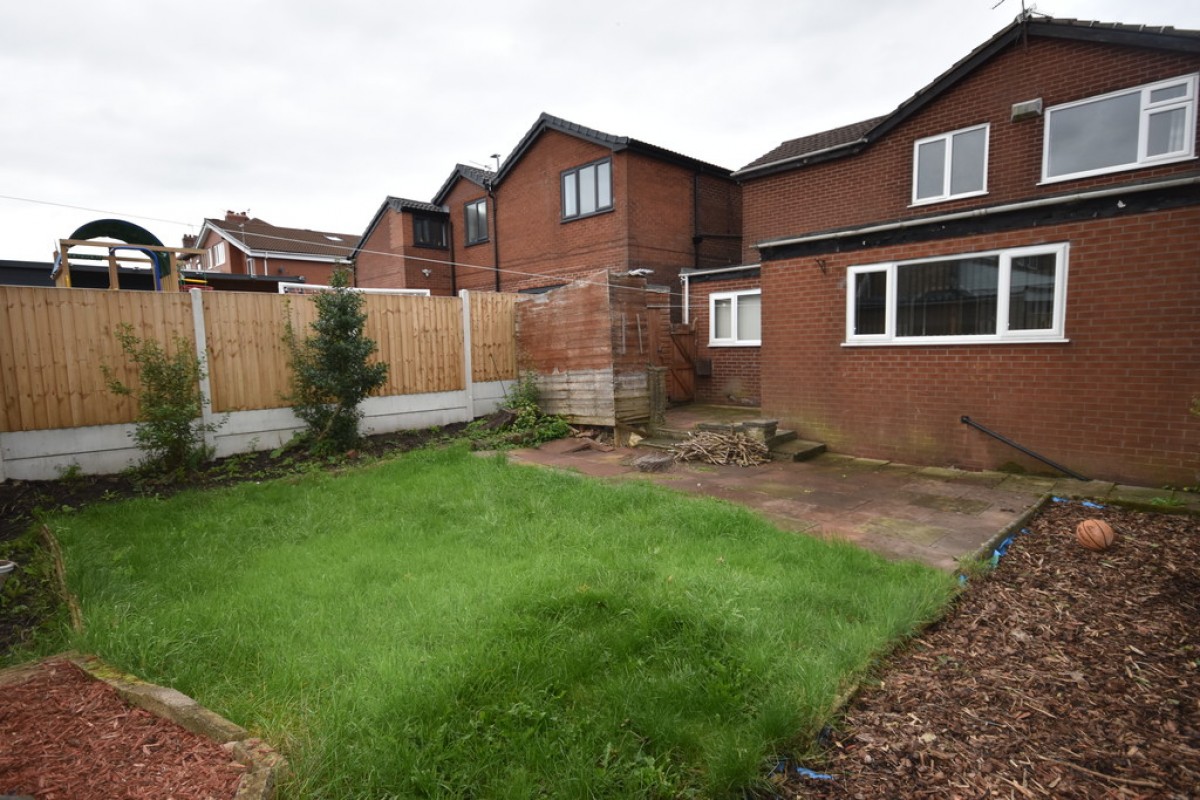 Bay Tree Avenue, Chadderton