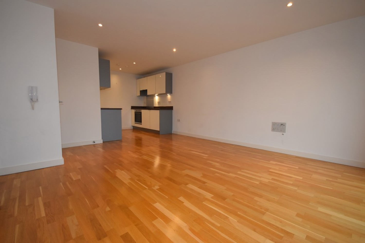1 bedroom Flat for Letting Mazarin House, The Rock, Bury, BL9 0NP
