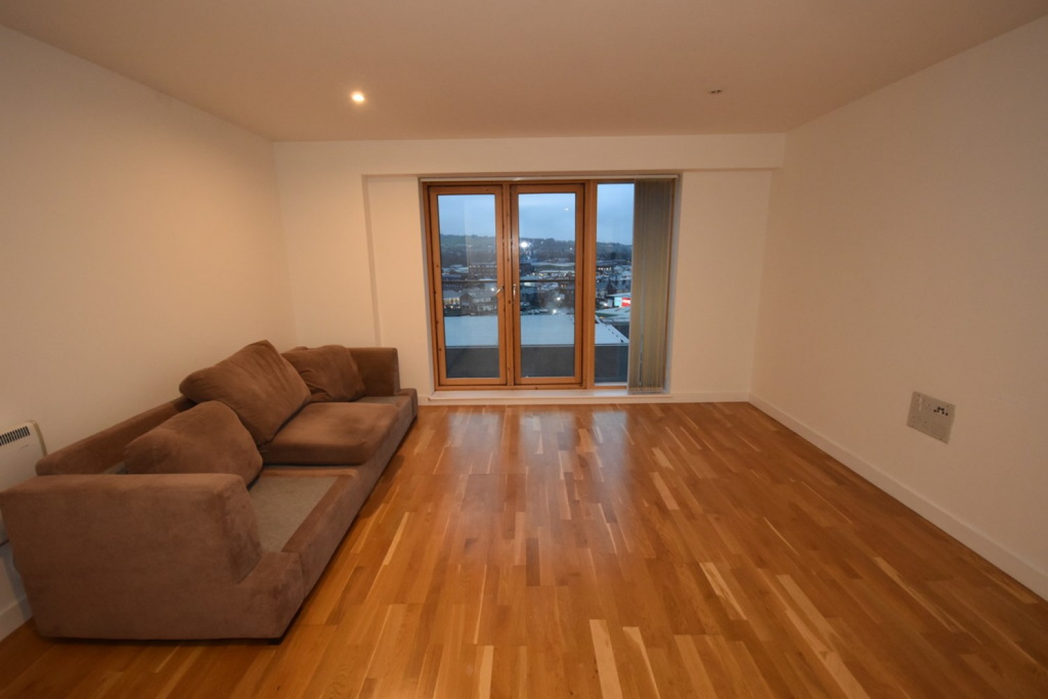 1 bedroom Flat for Letting The Rock, Bury