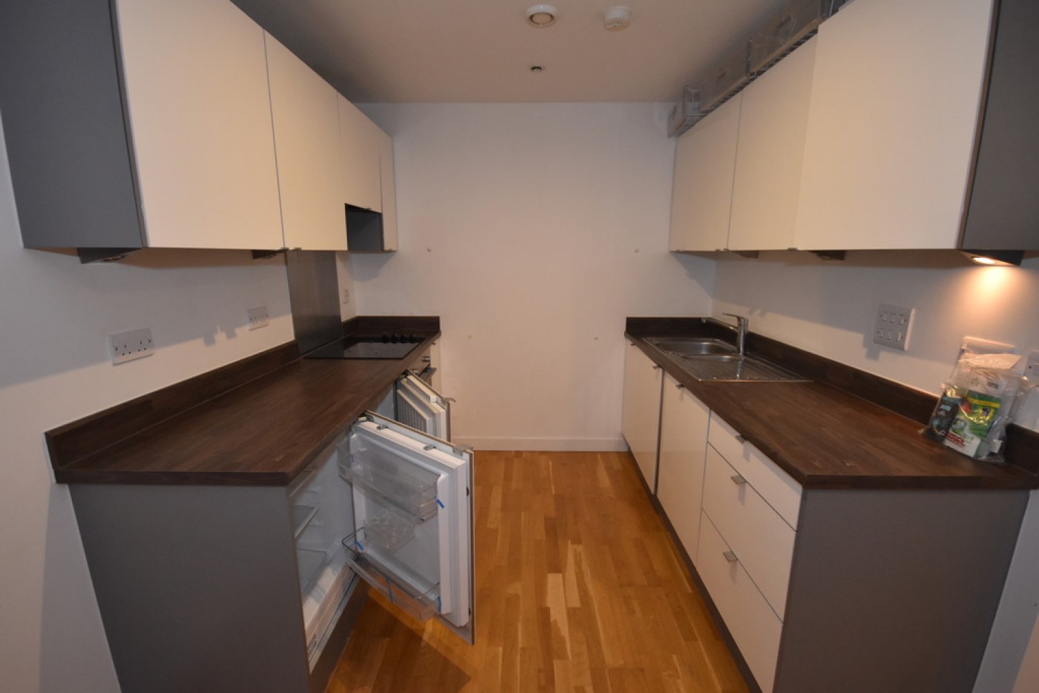 1 bedroom Flat for Letting The Rock, Bury