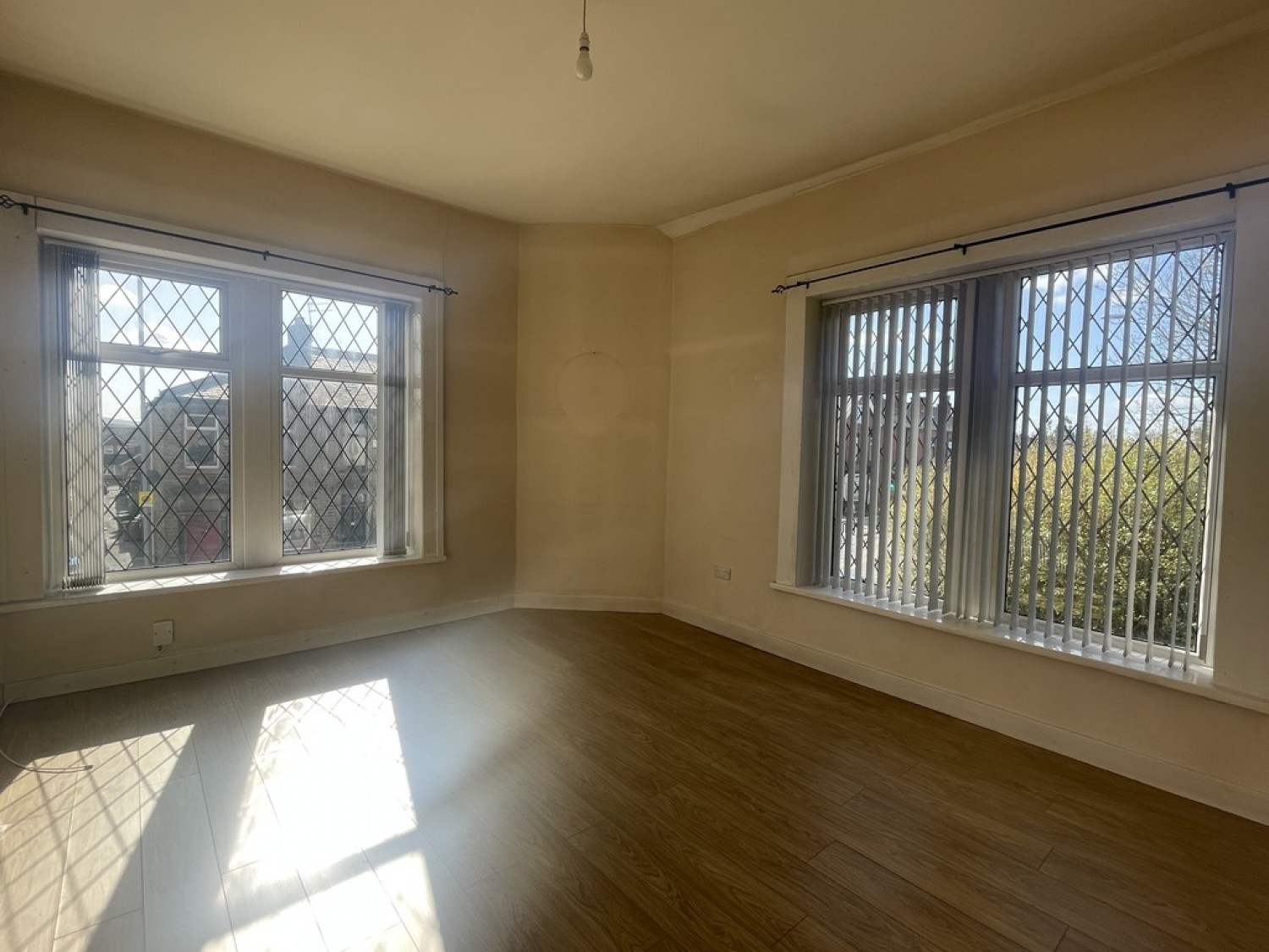 2 bedroom Flat for Letting Halifax Road, Hurstead