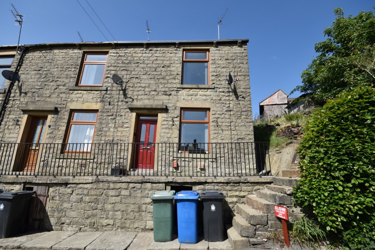 Tong End, Whitworth, OL12 8BJ