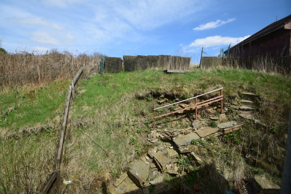 Tong End, Whitworth, OL12 8BJ