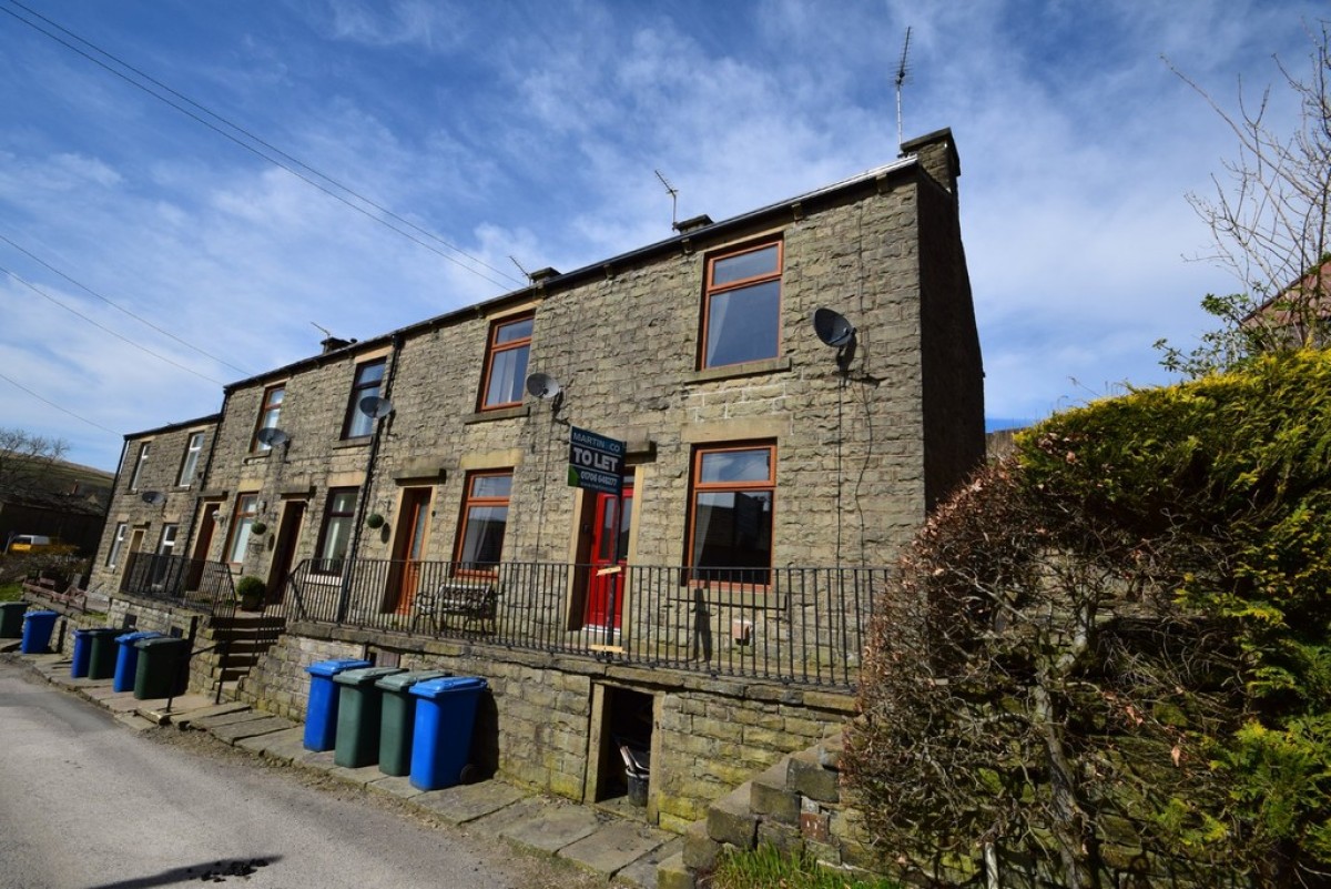 Tong End, Whitworth, OL12 8BJ