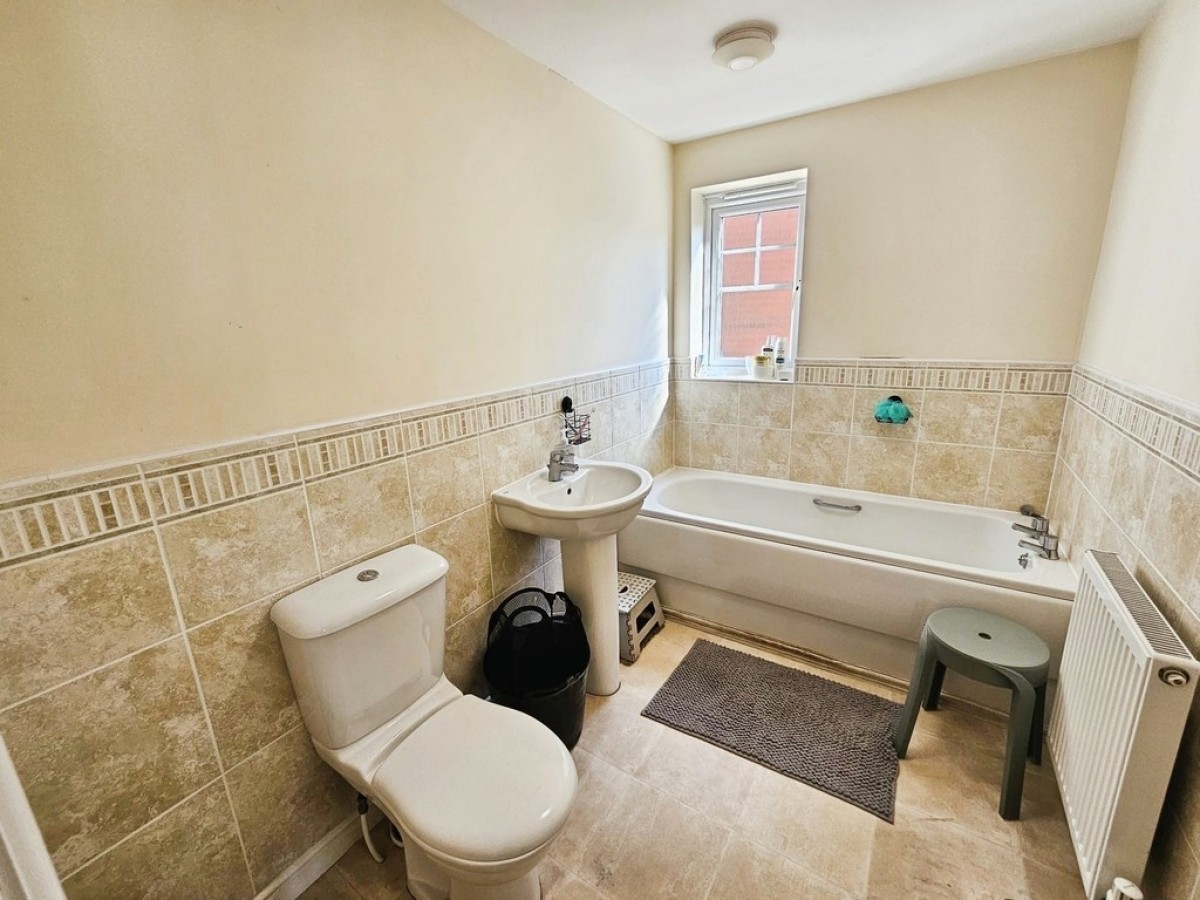 Elton Fold Chase, Bury, BL8 1PW