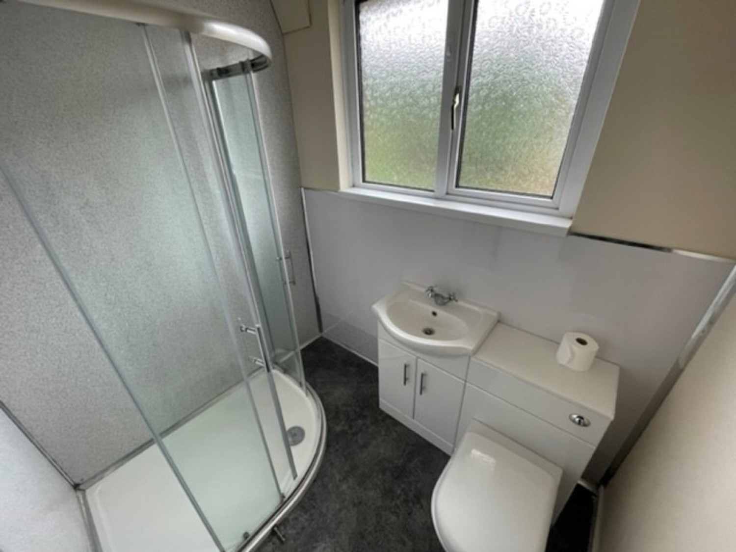 2 bedroom House for Letting Birch Crescent, Newhey