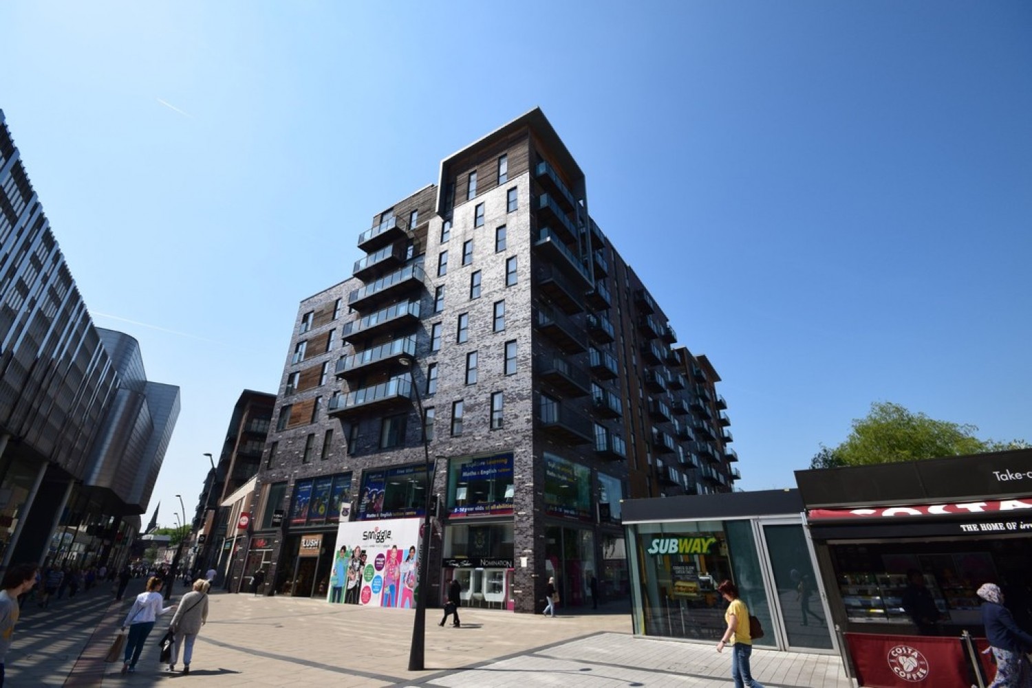 2 bedroom Flat for Letting The Rock, Bury