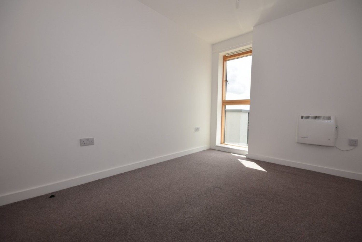 2 bedroom Flat for Letting The Rock, Bury