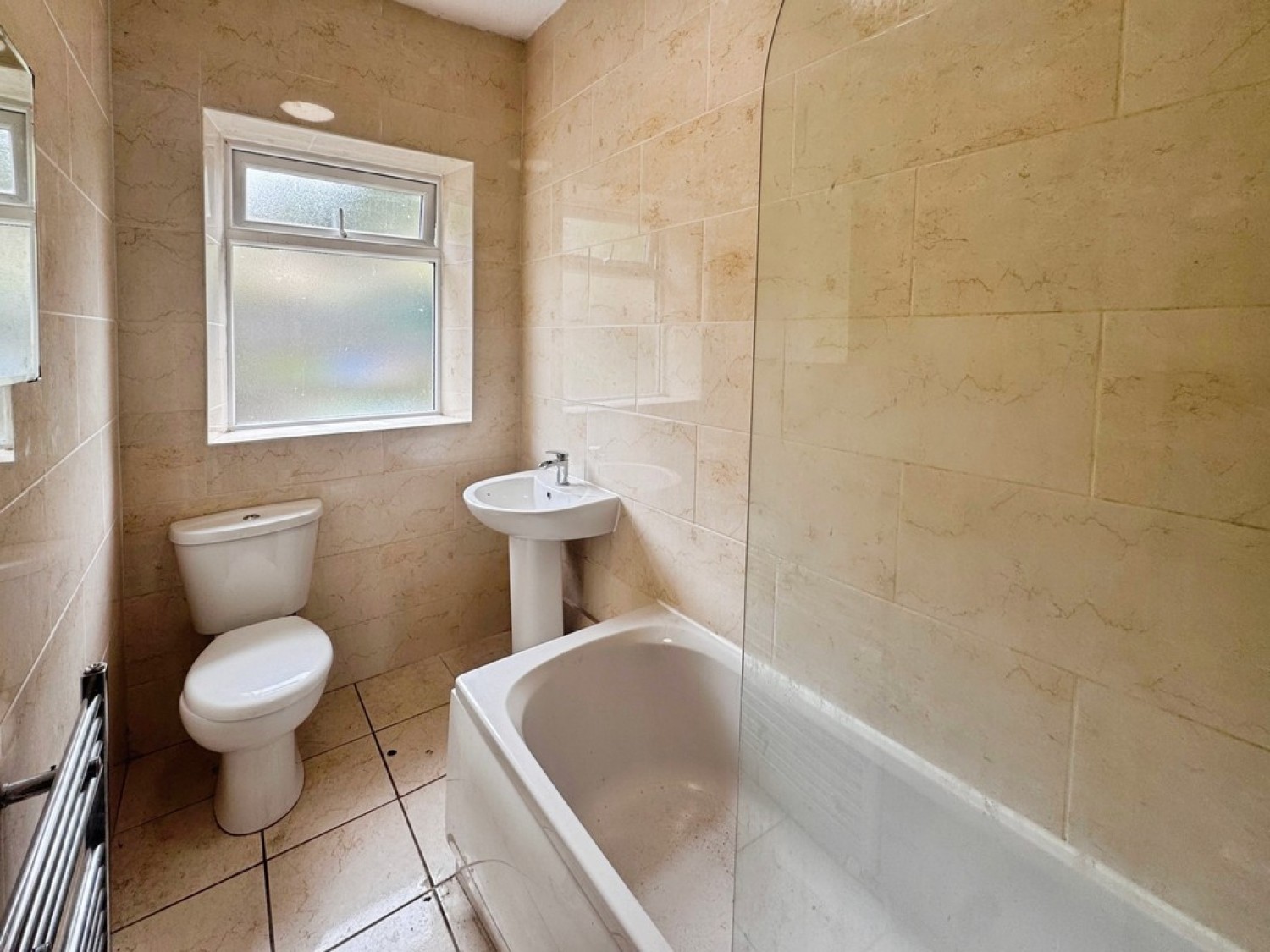 2 bedroom House for Letting Market Street, Whitworth