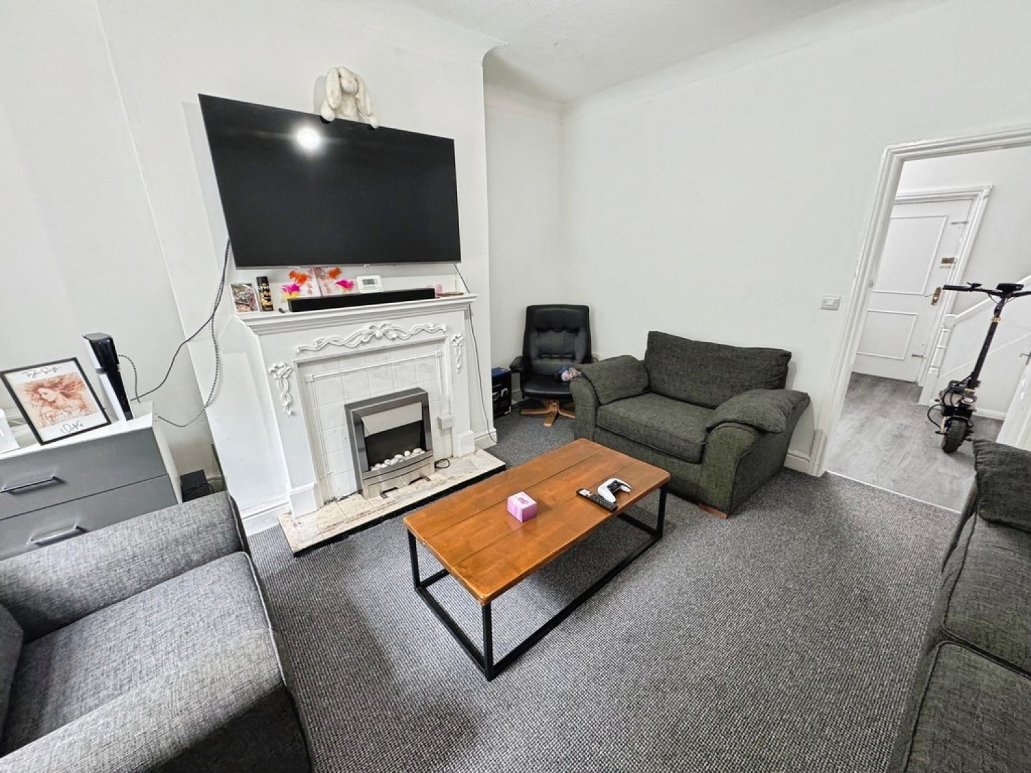 2 bedroom House for Letting Oldham Road, Rochdale