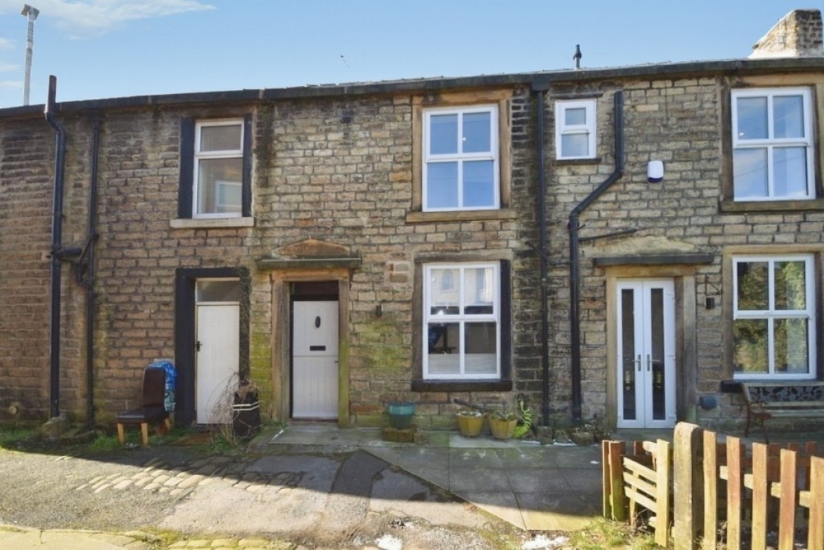 Zion Terrace, Norden, OL12 7RE