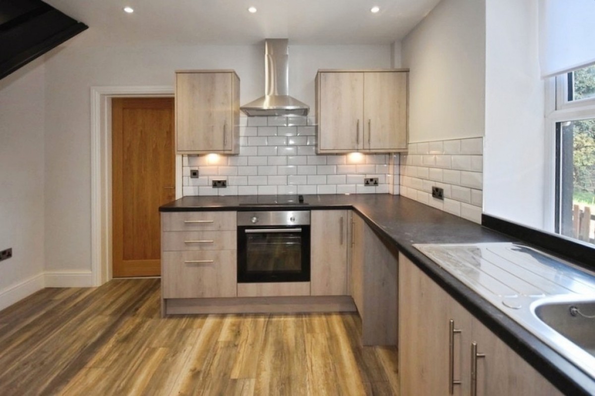 Zion Terrace, Norden, OL12 7RE