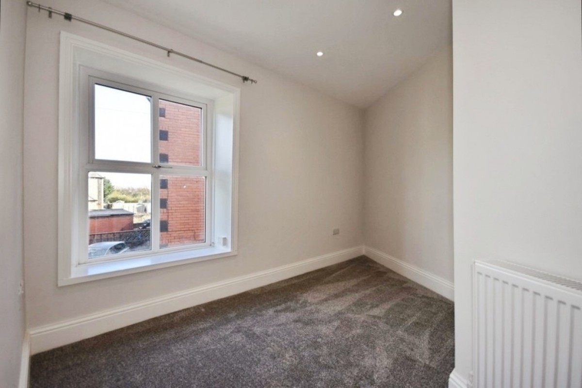 Zion Terrace, Norden, OL12 7RE