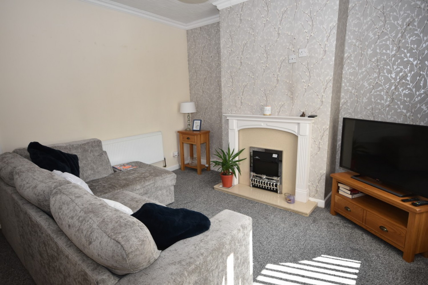 2 bedroom House for Letting Martin Lane, Cutgate, Rochdale