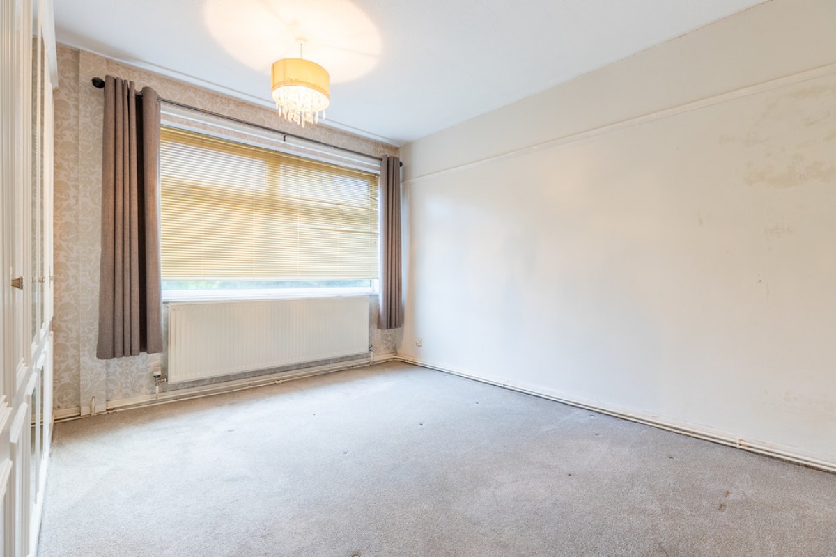 16 Tyrone Drive, Bamford, OL11 4BE