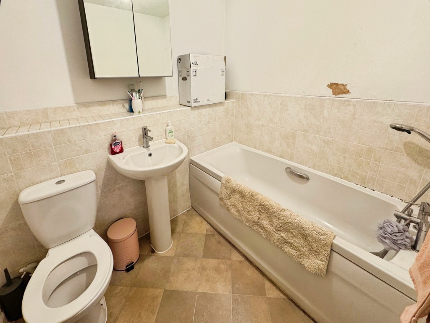 3 bedroom House for Letting Rosebay Close, Royton, Oldham